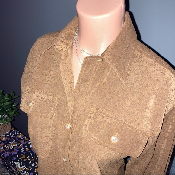 Adolfo International Vtg button down Small brown filigree texture - Picture 8 of 16